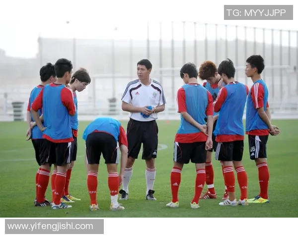 精彩足球比赛图文回顾赛场瞬间与战术解析全方位呈现